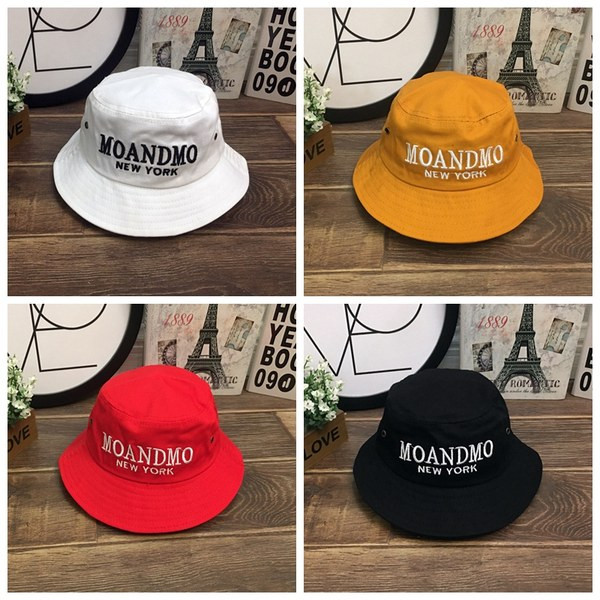 Текстилна детска шапка с бродиран надпис