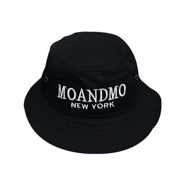 Текстилна детска шапка с бродиран надпис