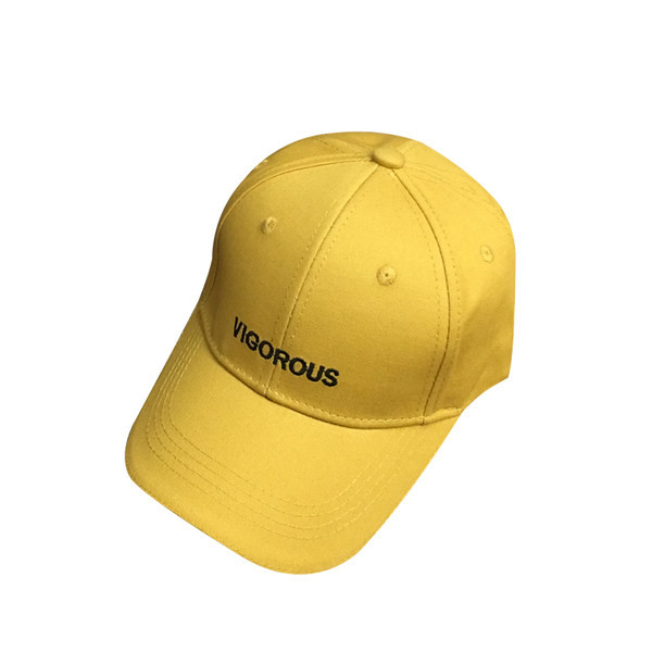 Детска шапка с козирка