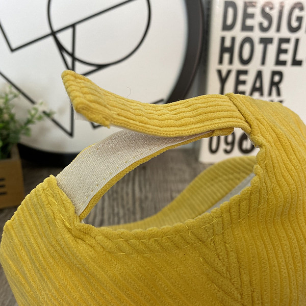 Детска шапка - с надпис