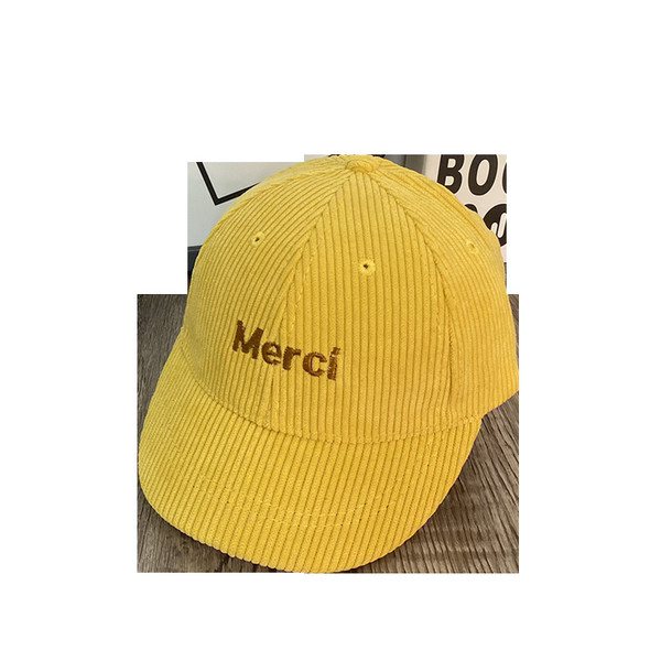 Детска шапка - с надпис