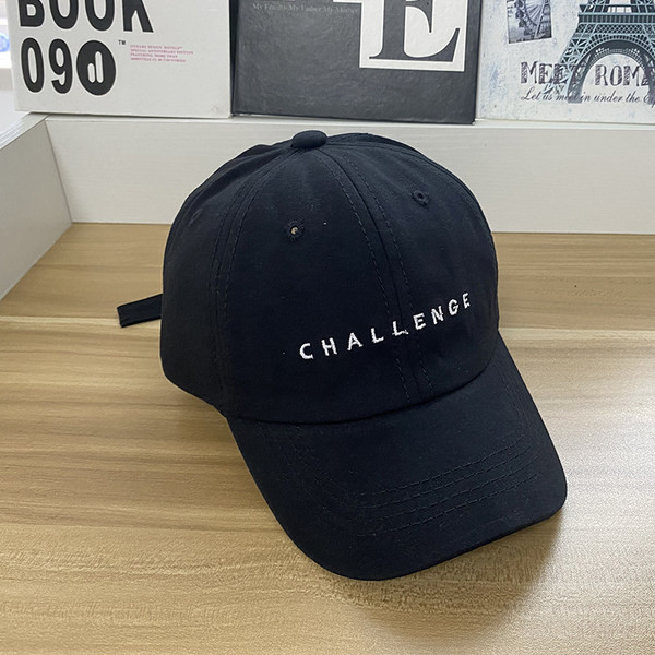 Памучна шапка  с козирка за момчета