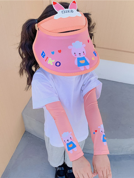 Детска текстилна козирка с цветен принт