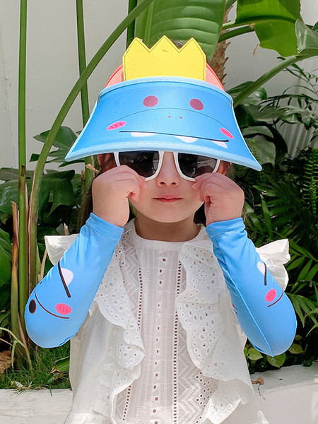 Детска текстилна козирка с цветен принт