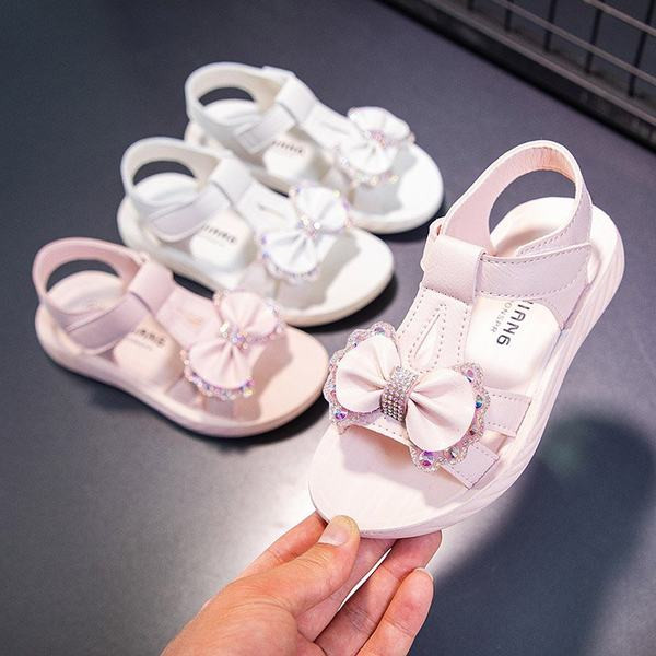 Летни сандали за момичета