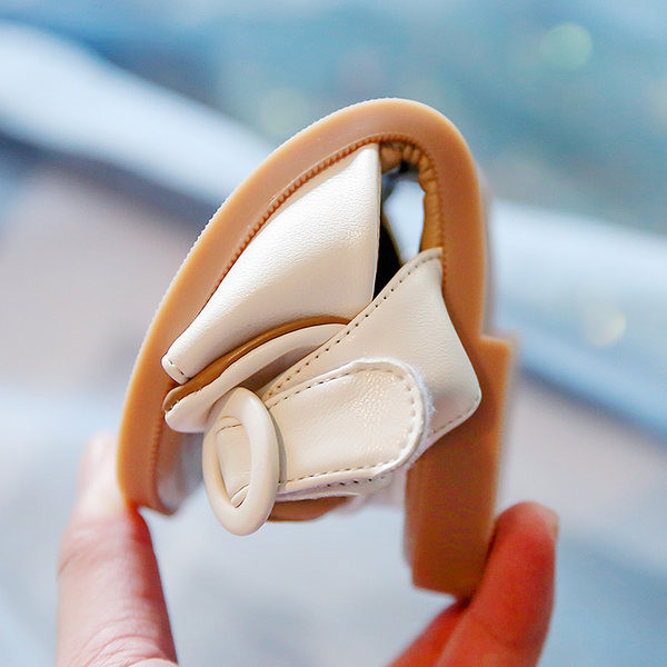 Dječje sandale od eko kože sa trakom i kopčom