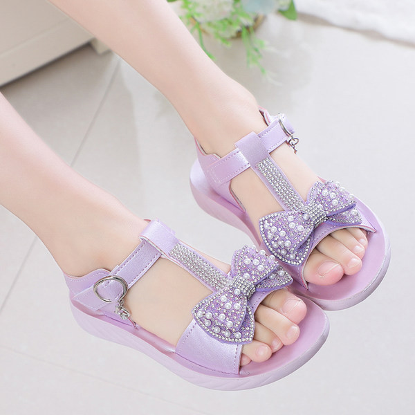 Dječje sandale s trakom i ukrasnim kamenčićima