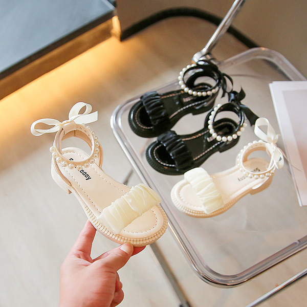 Сандали за момичета с декоративни перли и панделка