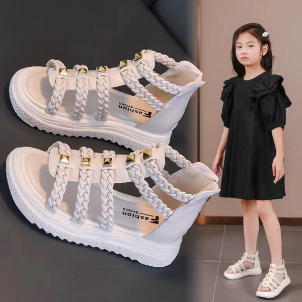 Детски сандали с равна подметка