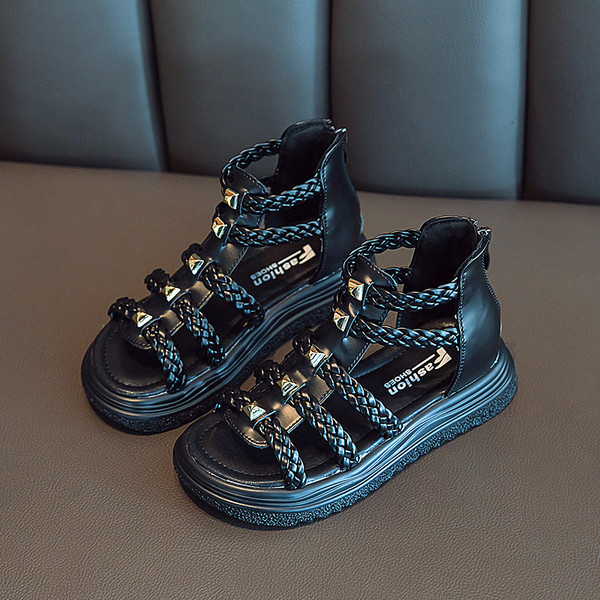 Детски сандали с равна подметка