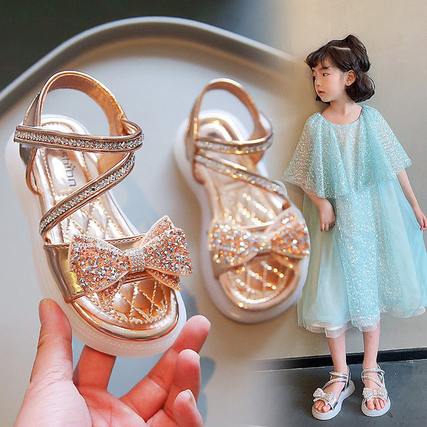 Удобни сандали с камъни и панделка 