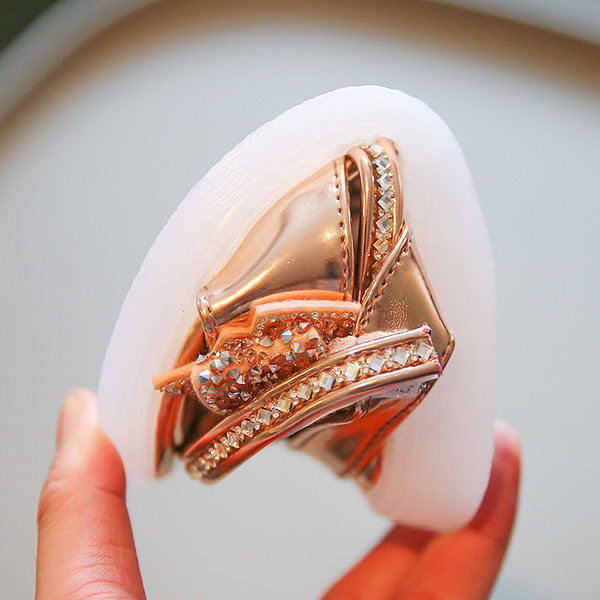 Удобни сандали с камъни и панделка 