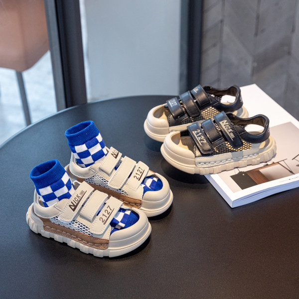 Сандали с велкро закопчаване -бял и черен цвят