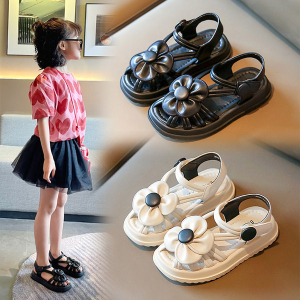 Детски сандали от еко кожа с цвете