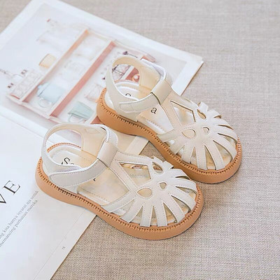 Сандали за момиче - с мека подметка