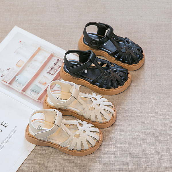 Сандали за момиче - с мека подметка