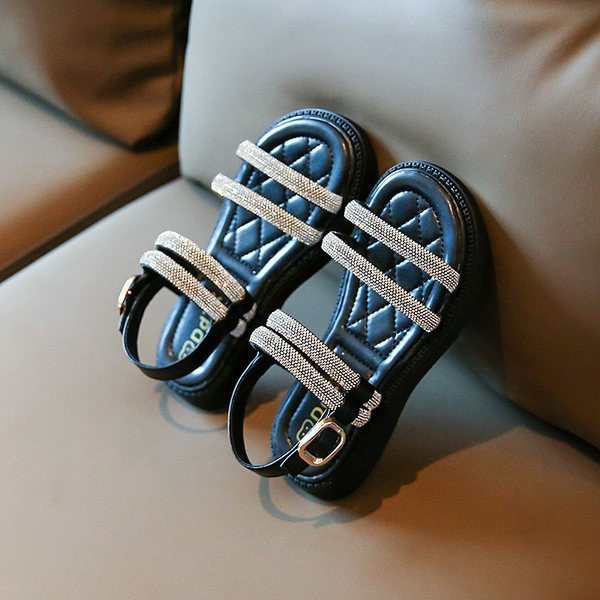 Сандали за момиче - с камъчета