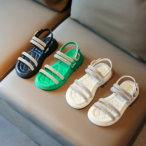 Сандали за момиче - с камъчета