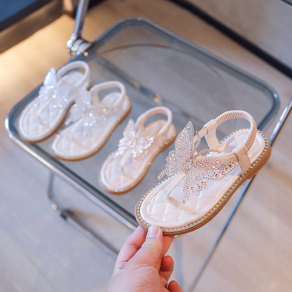 Сандали за момичета с 3D елемент и декоративни камъни