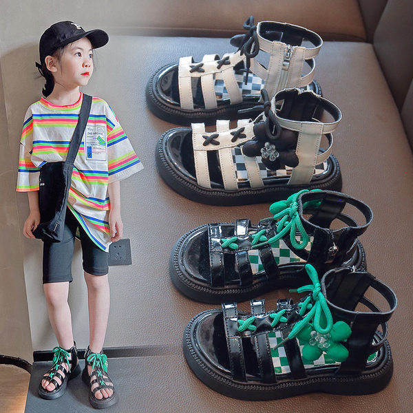 Сандали в римски стил с връзки и 3D цвете