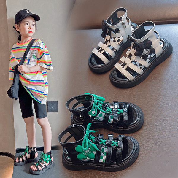 Сандали в римски стил с връзки и 3D цвете