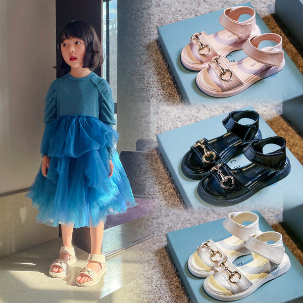 Детски сандали за момичета - с мека подметка и декорация