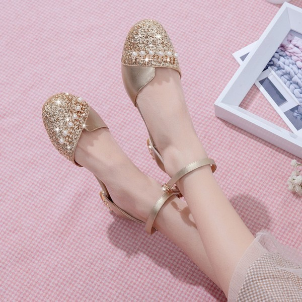 Детски сандали за момиче - затворени с токче