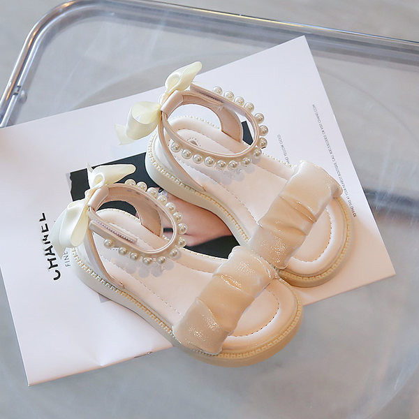 Летни сандали с перли и панделки