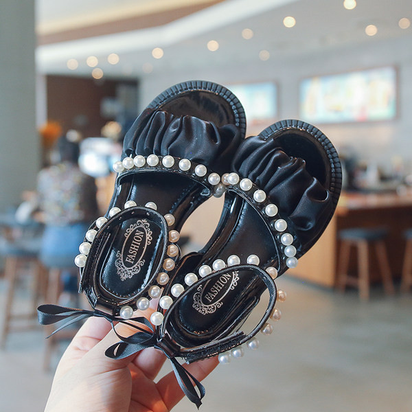 Сандали за момиче - с панделка и перли