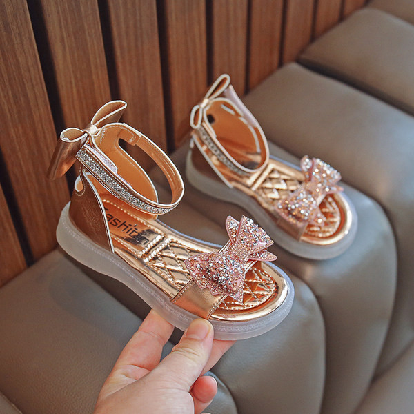 Детски сандали за момичета - с мека подметка и декорация панделка