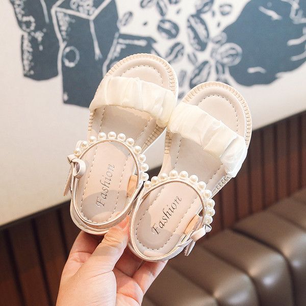 Сандали за момичета с перли и набрана каишка