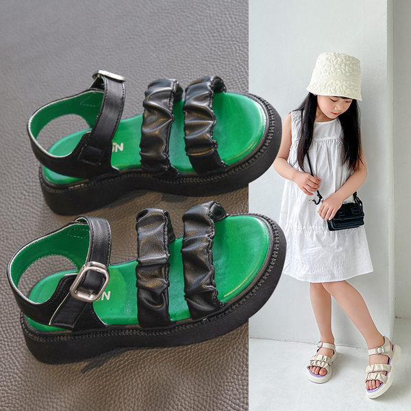 Детски сандали за момичета - с мека подметка и изчистен дизайн