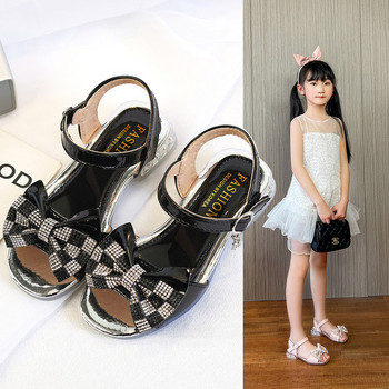 Παιδικά σανδάλια για κορίτσια - με διακόσμηση με τακούνι και κορδέλα
