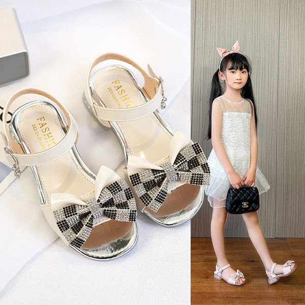 Детски сандали за момичета - с токче и декорация панделка