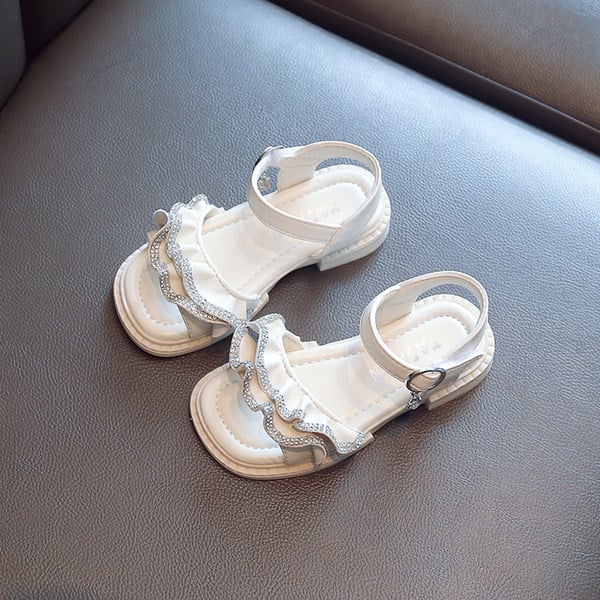  Сандали за момиче с камъни