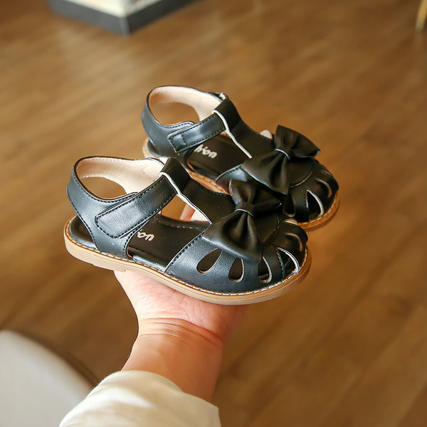 Сандали за момиче - с панделка