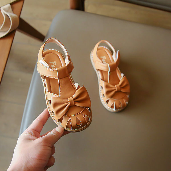 Сандали за момиче - с панделка