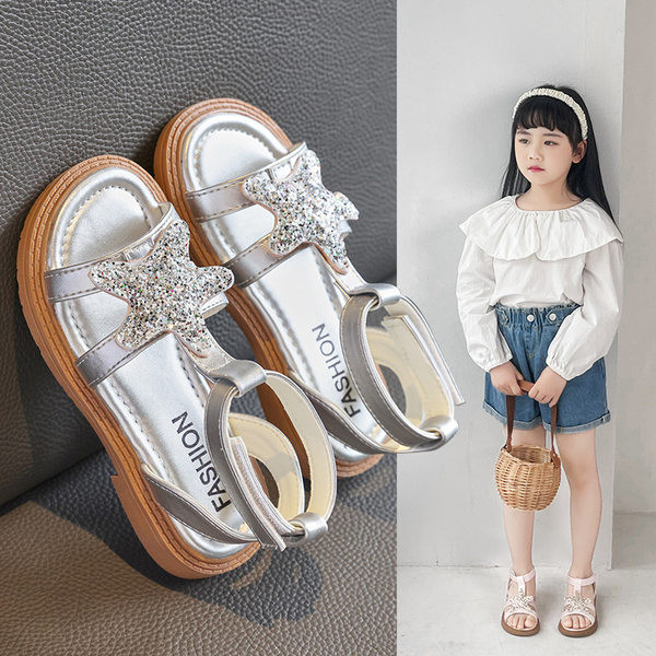 Сандали за момиче с декорация звезда и брокат