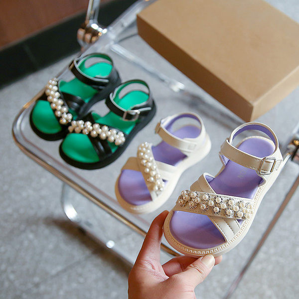Сандали за момичета с перлени камъчета