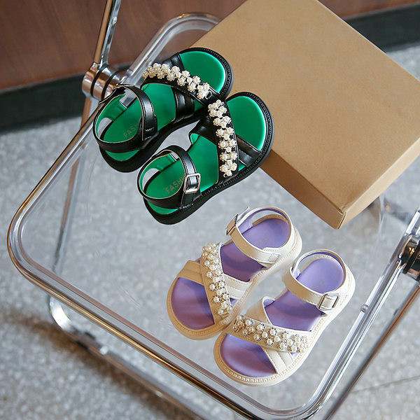 Сандали за момичета с перлени камъчета