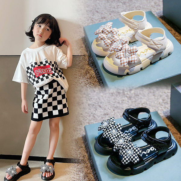 Сандали за момиче - с декорация звезда