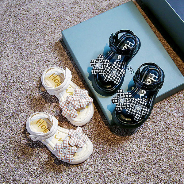 Сандали за момиче - с декорация звезда