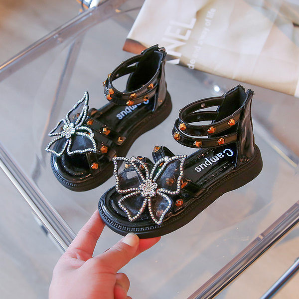 Детски сандали за момичета - с пеперуда