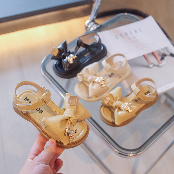 Сандали за момичета с панделка и мече