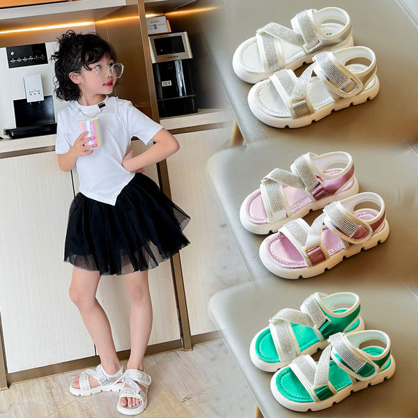 Сандали за момичета с камъни и лепенка