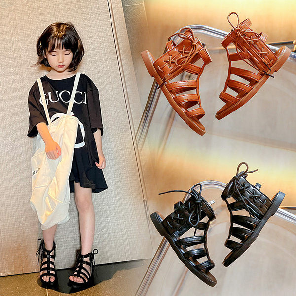 Сандали за момичета - с отворени пръсти