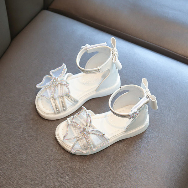 Детски сандали за момиче с 3D пеперуда и декоративни камъни