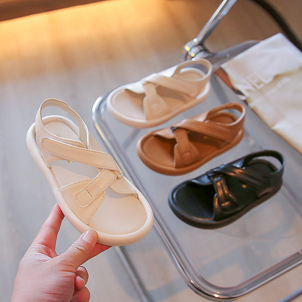 Παιδικά σανδάλια για κορίτσια - καθαρό μοντέλο