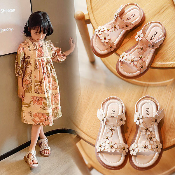 Детски сандали за момичета - с декорация цветя