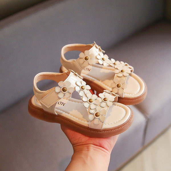 Детски сандали за момичета - с декорация цветя